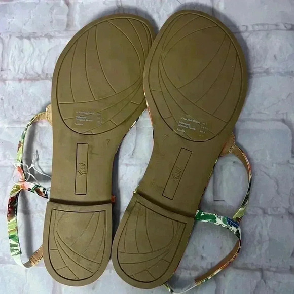 Bejeweled diamond rainbow sparkle sandal flats size 7 - Picture 4 of 5